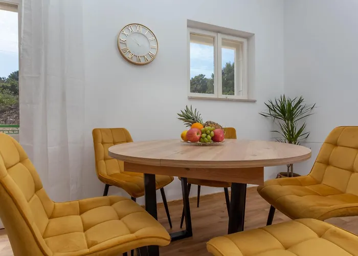 Marija Bibic * Hvar Town